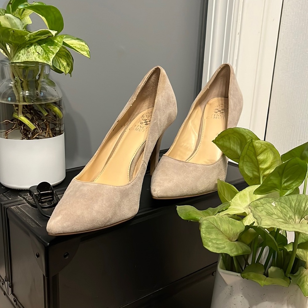 Vince Camino Size 8 Heels